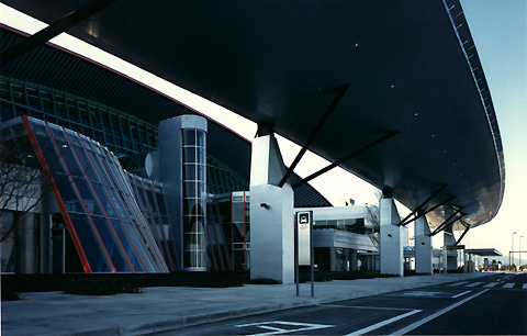 ������`���q�^�[�~�i���r��